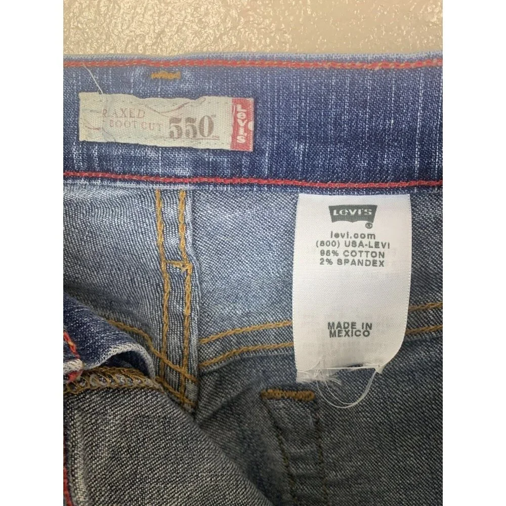 Women's Vintage Levi's 550 Distressed Cut‎ Off Jean Shorts High Waist size 31”